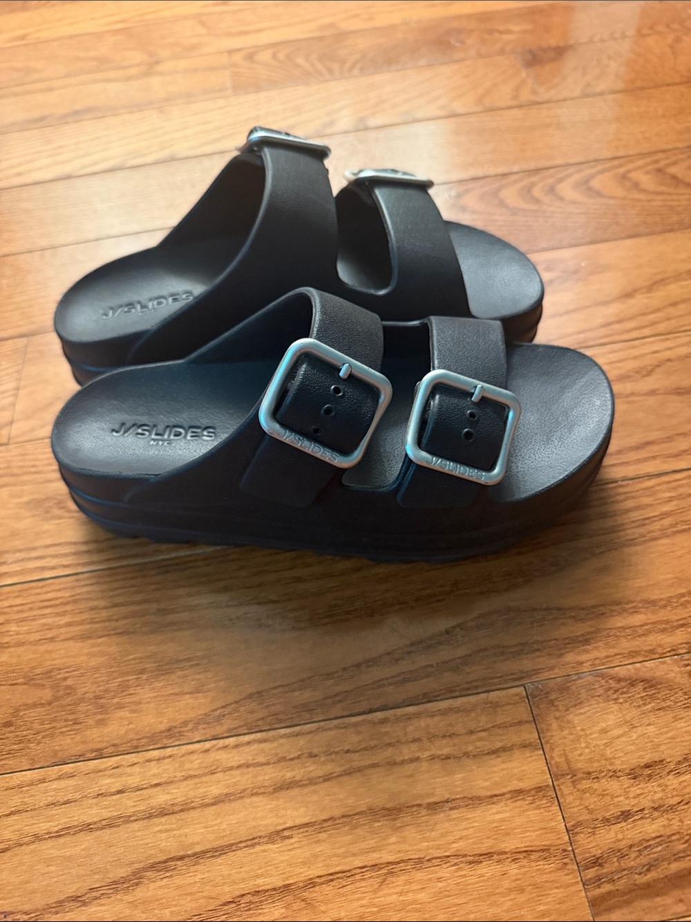 J/SLIDES Kids Black Double-Buckle Platform Sandals